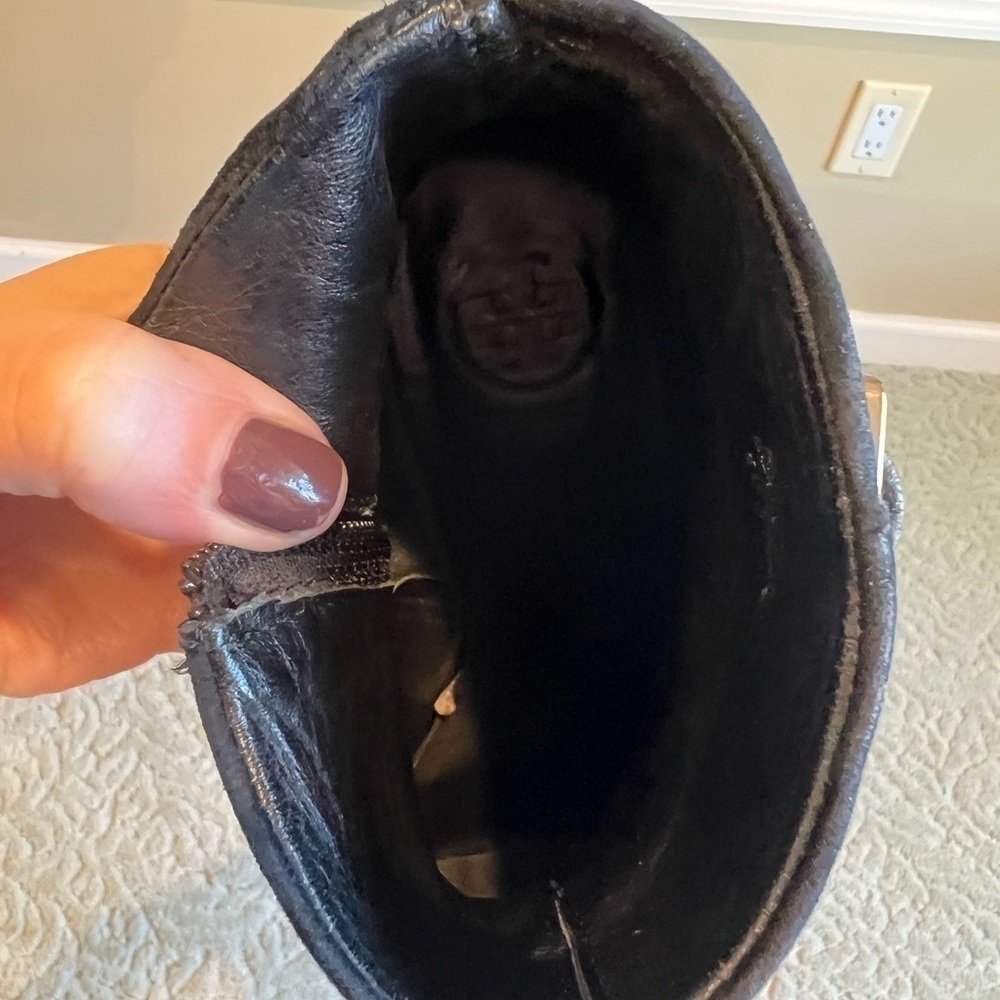 TORY BURCH Patricia Black suede 3inch booties with gold tory logo size 7.5 - Picture 4 of 13